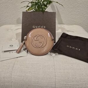 Gucci Beige Round Leather Coin Purse